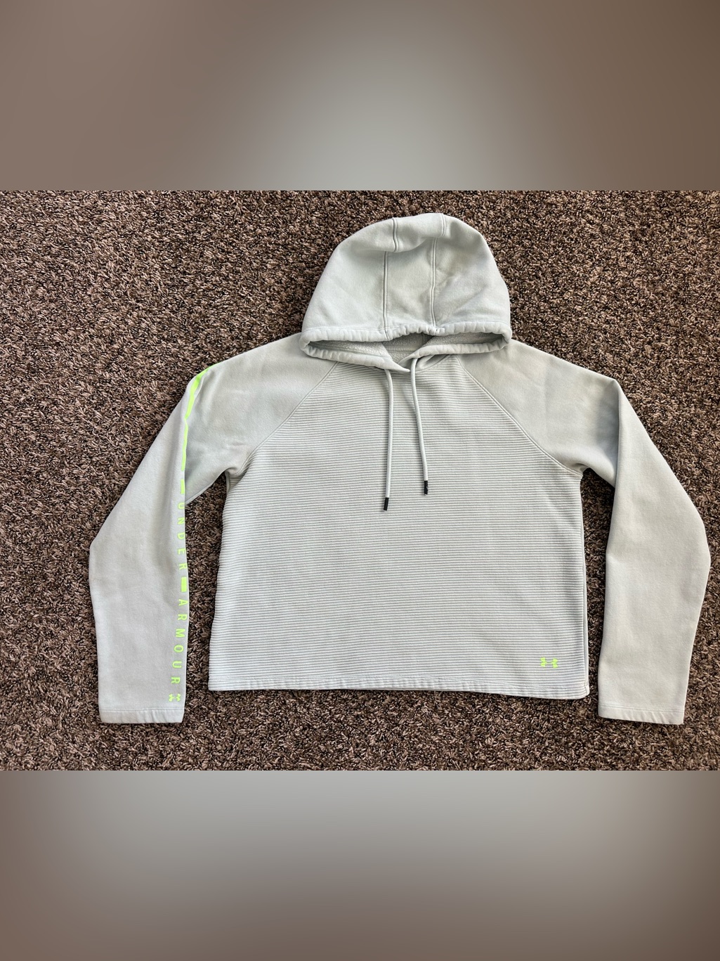 Under Armour Women's Microthread Ribbed Fleece Hoodie. Size Small